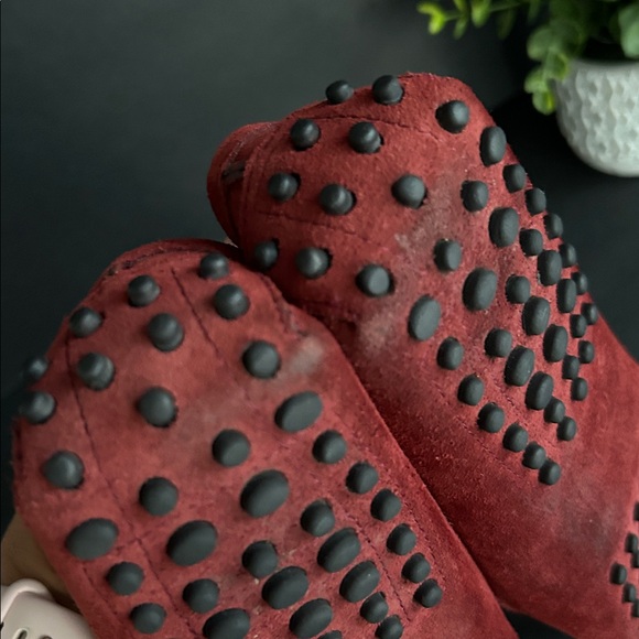 Tod’s Red Suede Loafers with Fringe Detail - Picture 15 of 15